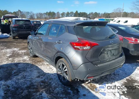 2020 Nissan Kicks Sr Xtronic Cvt z USA, uszkodzony, nr VIN 3N1CP5DV1LL538454